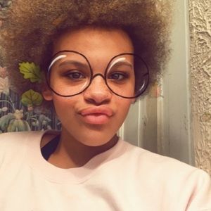 Meet your Posher, Salome